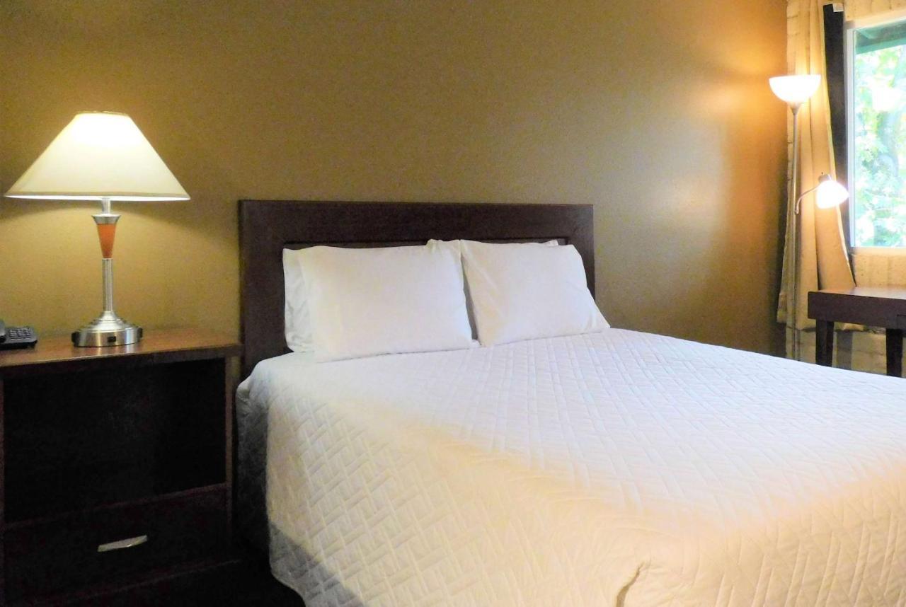 Travelodge By Wyndham Canyonville Esterno foto