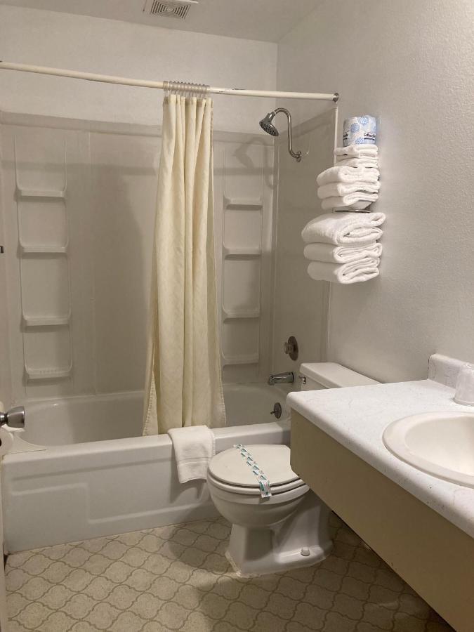 Travelodge By Wyndham Canyonville Esterno foto