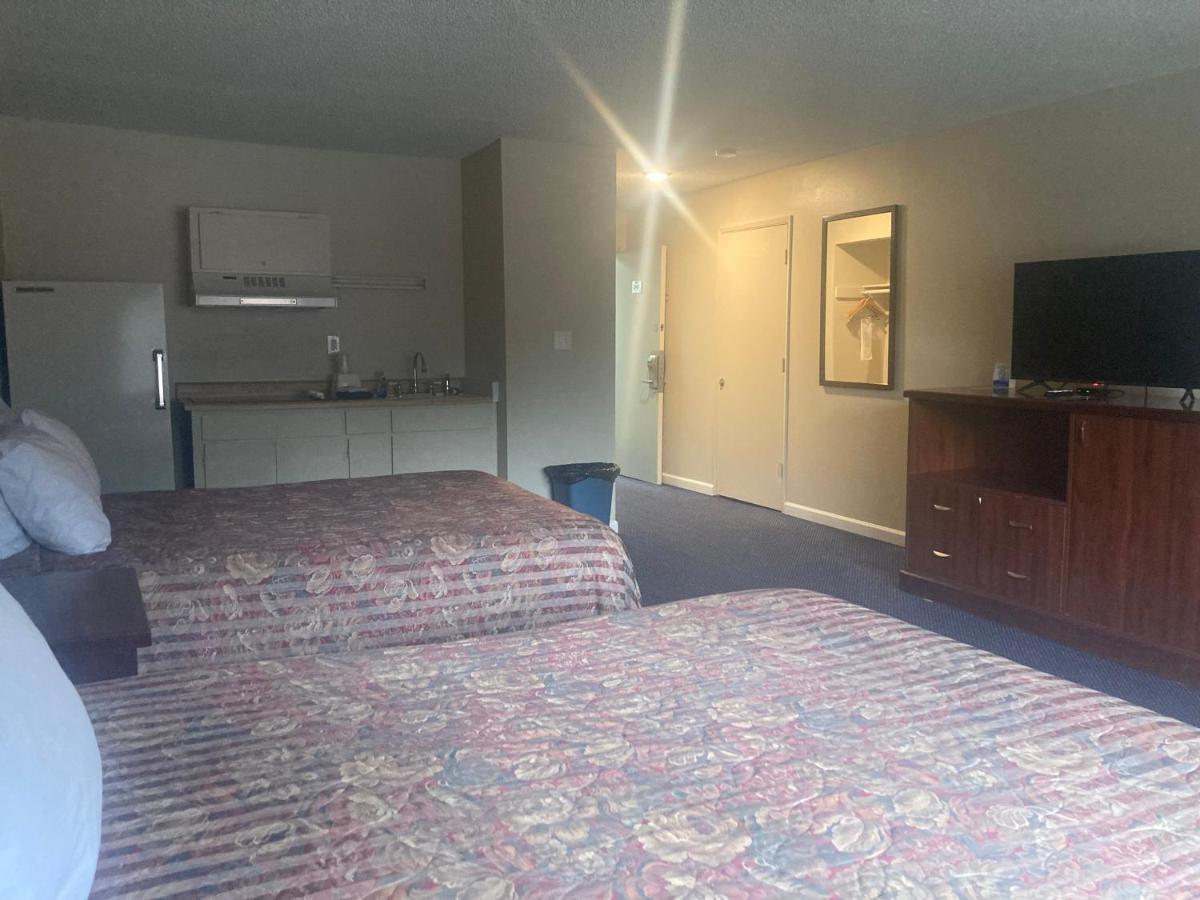 Travelodge By Wyndham Canyonville Esterno foto